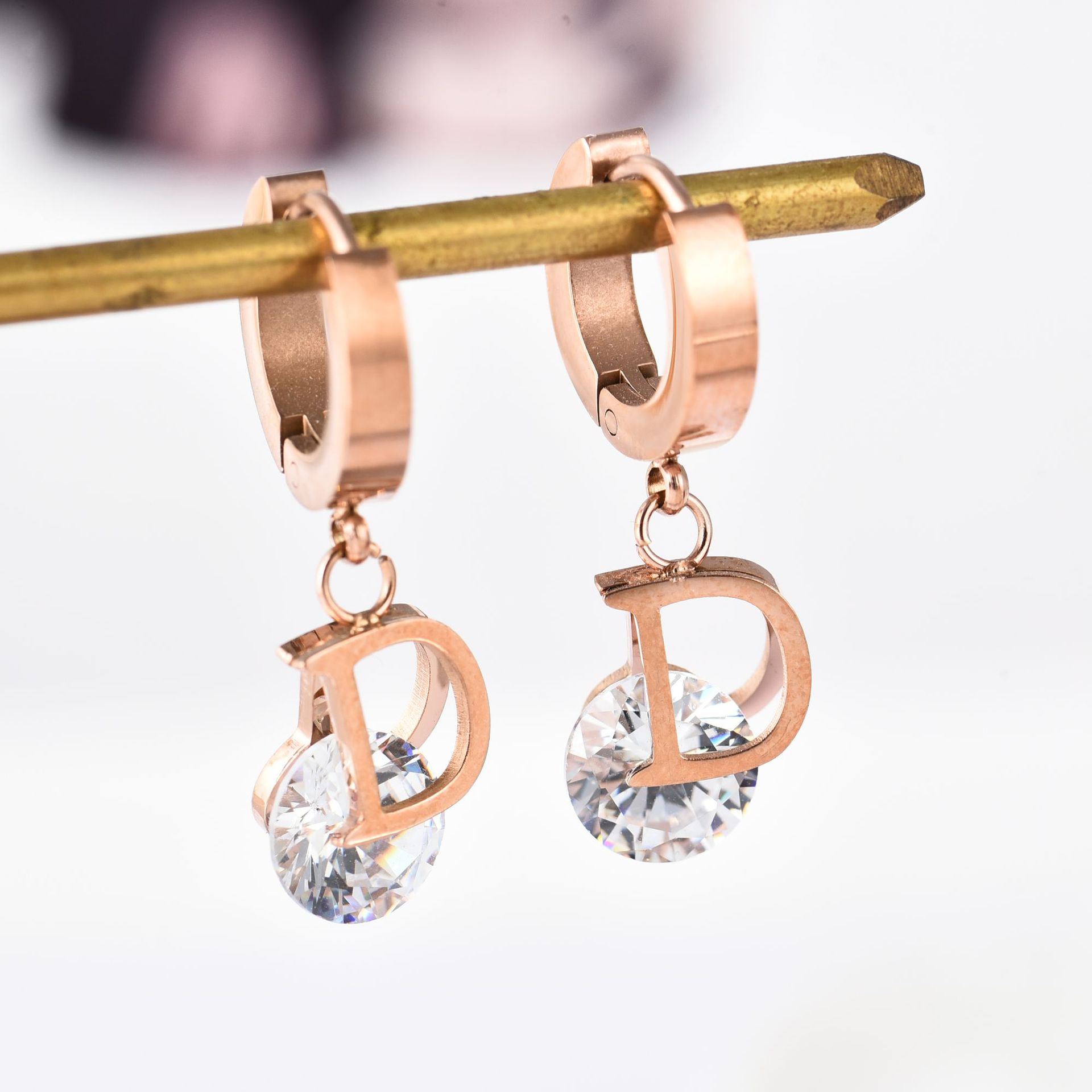 Vintage lüks mektup D kristal  - Vintage Fashion Jewelry Brands incelemesi ve fiyatı